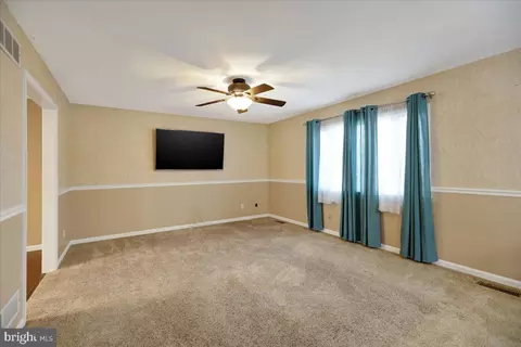 4300 Danor Dr, Reading, PA 19605 photo 6