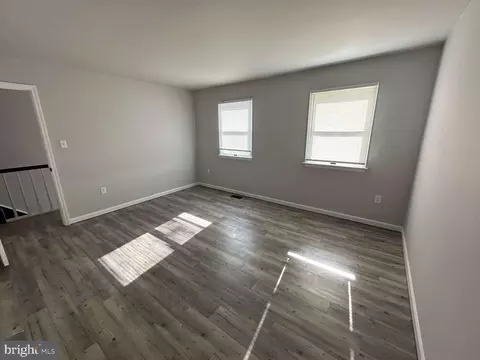 Living - 2831 Sturbridge Ct, Reading, PA 19608 photo 4 of 5
