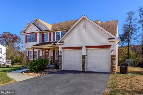 65 Edinboro Ln, Reading, PA 19605