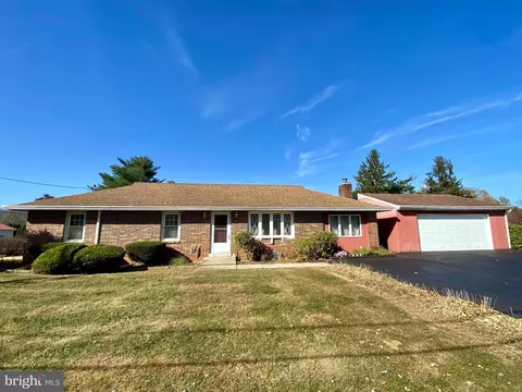 Exterior - 4 Adele Ave, Blandon, PA 19510 photo 2 of 3