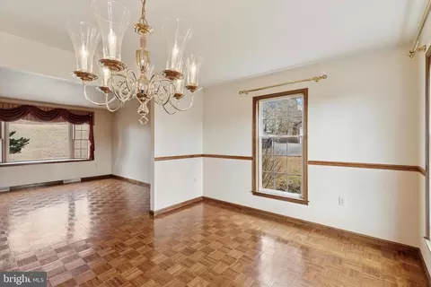 82 Starr Rd, Reading, PA 19608 photo 9