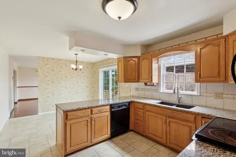 82 Starr Rd, Reading, PA 19608 photo 12