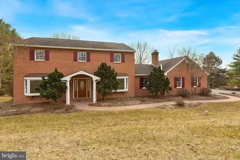 82 Starr Rd, Reading, PA 19608 photo 2