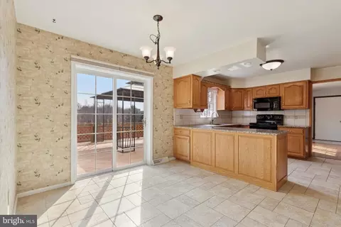 82 Starr Rd, Reading, PA 19608 photo 11
