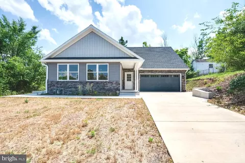 230 Donna Ln, Birdsboro, PA 19508
