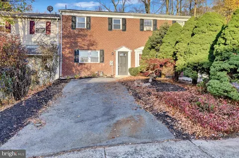 1334 Fox Run Rd, Reading, PA 19606 photo 2