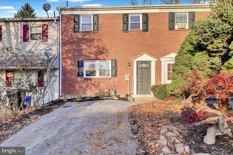 1334 Fox Run Rd, Reading, PA 19606 photo 3