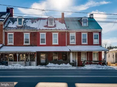 54 N Centre Ave, Leesport, PA 19533