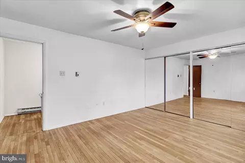 Bedroom - 52 Walnut St, Reading, PA 19606 photo 2 of 6