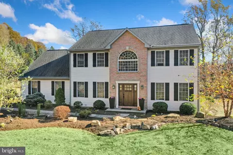 486 Maple Grove Rd, Mohnton, PA 19540