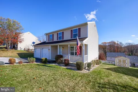 108 Crestview Dr, Reading, PA 19608 photo 2