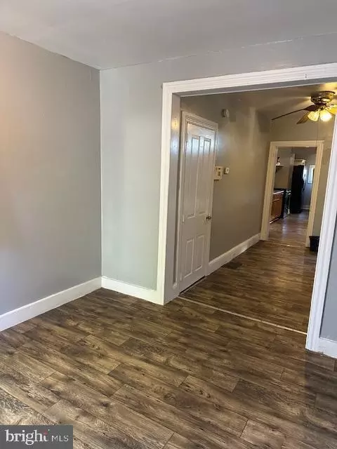 522 Maple St, Reading, PA 19602 photo 2