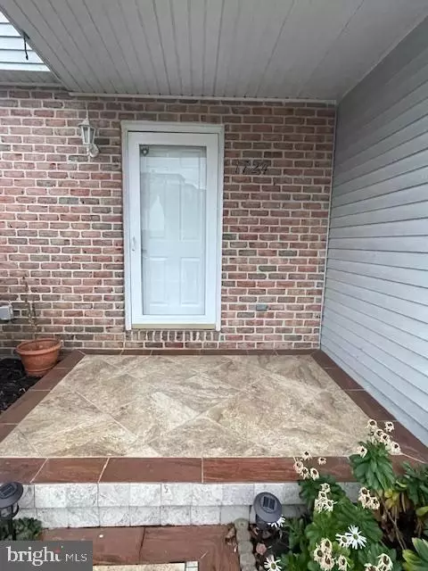 1724 Acorn Dr, Reading, PA 19608 photo 3