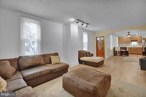 3370 Oley Turnpike Rd, Reading, PA 19606 photo 2