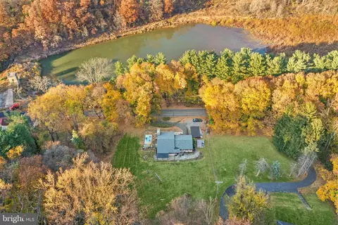 316 Spring Valley Rd, Reading, PA 19605 photo 32
