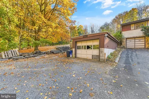 316 Spring Valley Rd, Reading, PA 19605 photo 35