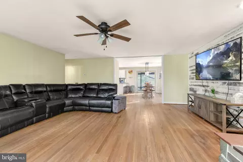 316 Spring Valley Rd, Reading, PA 19605 photo 6