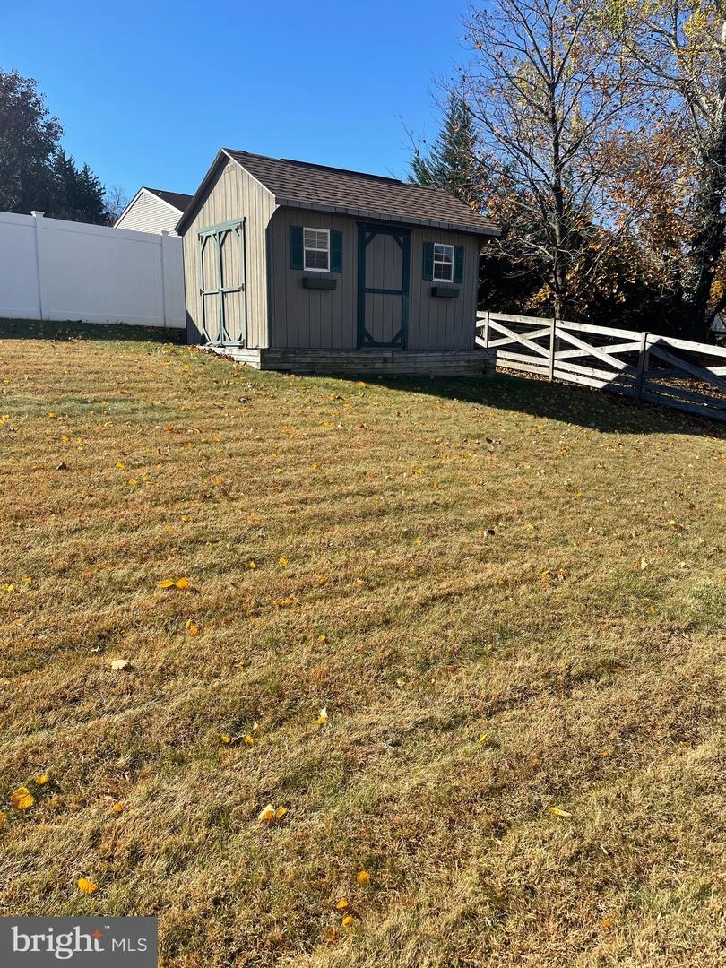 2720 Beacon Dr, Sinking Spring, PA 19608 photo 5