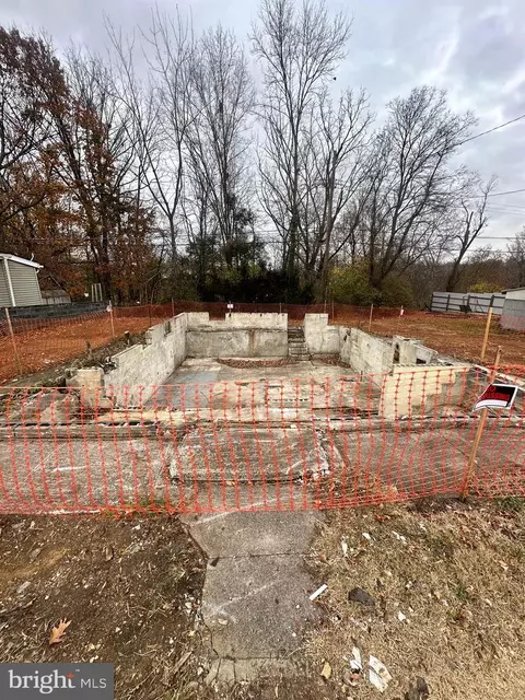 23 Berkley Park Rd, Reading, PA 19605