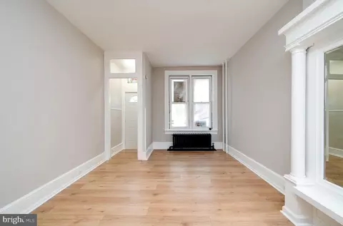 Living - 932 Oley St, Reading, PA 19604 photo 3 of 4