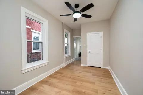 Entry Way - 932 Oley St, Reading, PA 19604 photo 3 of 10