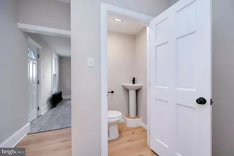 Entry Way - 932 Oley St, Reading, PA 19604 photo 5 of 10