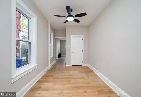 Entry Way - 932 Oley St, Reading, PA 19604 photo 2 of 10