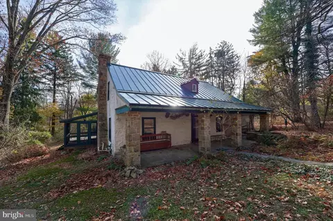 25 Rapp Rd, Fleetwood, PA 19522