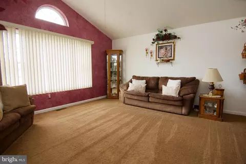 398 Snyder Rd, Reading, PA 19605 photo 5