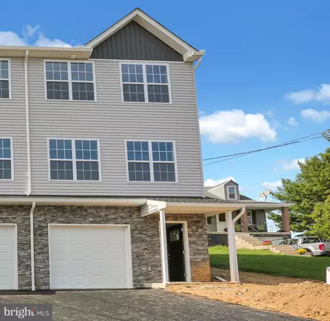 1341 Scott St, Reading, PA 19607