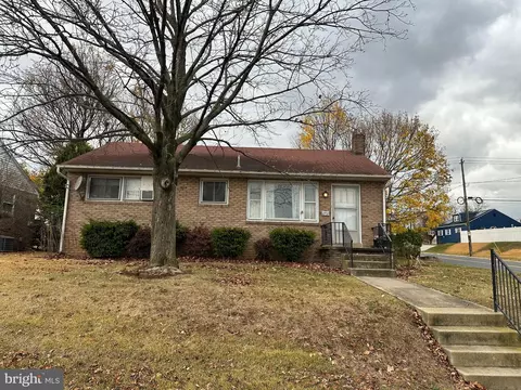 2701 Garfield Ave, Reading, PA 19609