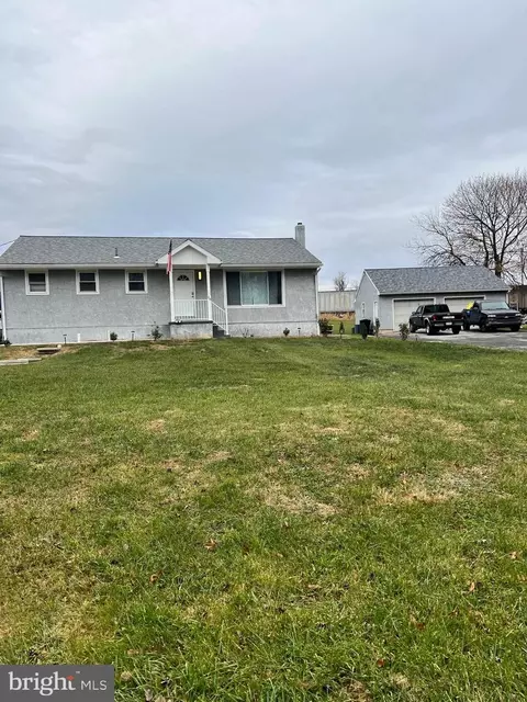 28 Miller Ln, Temple, PA 19560