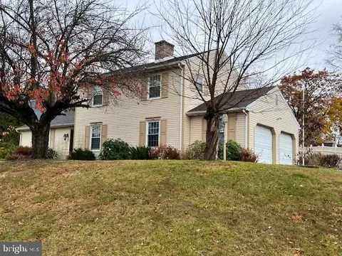765 Tamarack Trl, Reading, PA 19607 photo 4