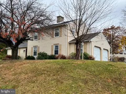 765 Tamarack Trl, Reading, PA 19607 photo 3