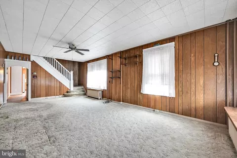 46 Evans Ave, Sinking Spring, PA 19608 photo 6