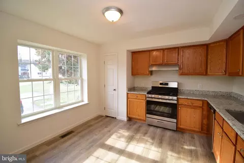 127 Canberra Ct, Sinking Spring, PA 19608 photo 5