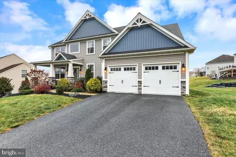 8 Jana Ct, Reading, PA 19607 photo 4