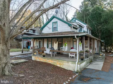 Exterior - 701 E Neversink Rd, Reading, PA 19606 photo 4 of 7