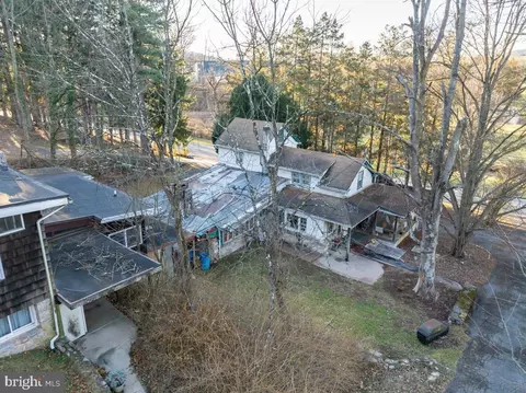 View/Area - 701 E Neversink Rd, Reading, PA 19606 photo 4 of 5