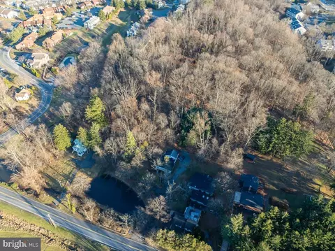 View/Area - 701 E Neversink Rd, Reading, PA 19606 photo 2 of 5