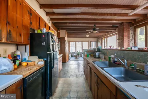 Kitchen - 701 E Neversink Rd, Reading, PA 19606 photo 2 of 2