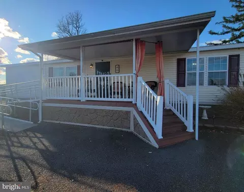 46 Keystone Rd, Reading, PA 19606 photo 2