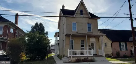 412 E 4th St, Boyertown, PA 19512