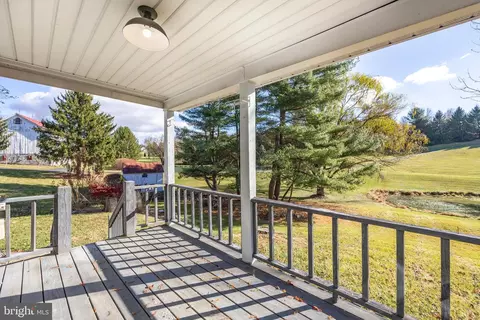 Exterior - 60 Starr Rd, Reading, PA 19608 photo 2 of 8