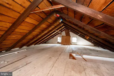 Entry Way - 60 Starr Rd, Reading, PA 19608 photo 5 of 10