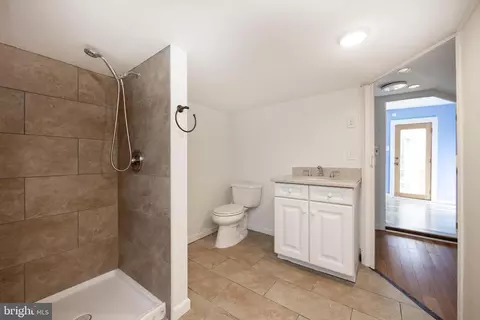 Bath - 60 Starr Rd, Reading, PA 19608 photo 5 of 5