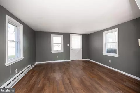 Living - 60 Starr Rd, Reading, PA 19608 photo 4 of 4