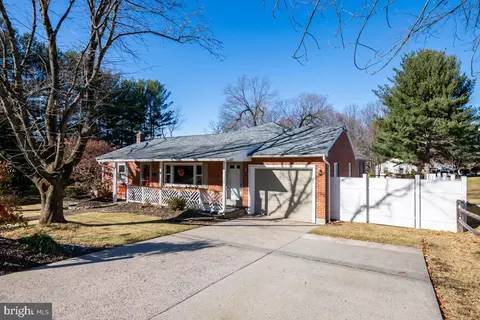 1841 Cedar Top Rd, Shillington, PA 19607