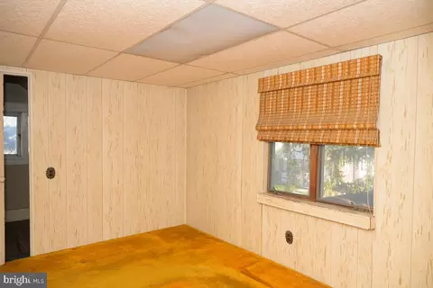 Bedroom - 1449 Fern Ave, Reading, PA 19607 photo 2 of 2