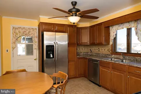 Kitchen - 1449 Fern Ave, Reading, PA 19607 photo 2 of 2